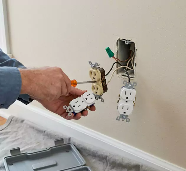 Professional Outlet Replacement: Your Local Swap-Out Team in Roswell, GA
